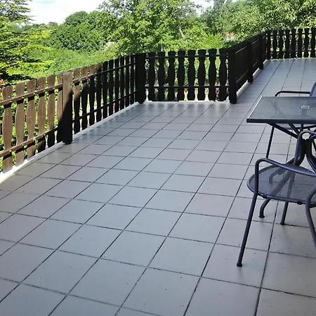 公寓 In Near Wollin Park