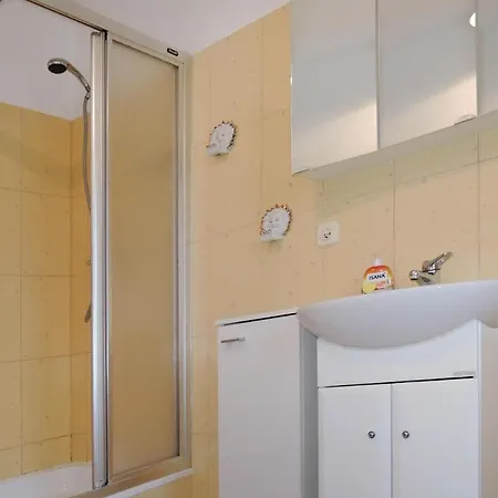 Апартаменты In Near Wollin Park *