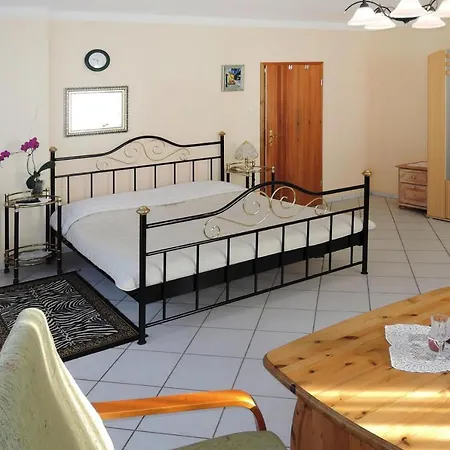 Апартаменты In Near Wollin Park