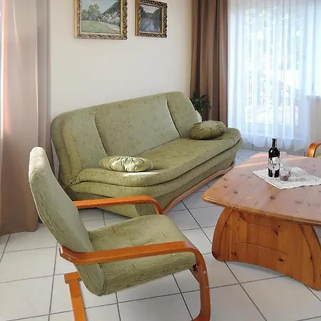 In Near Wollin Park Апартаменты